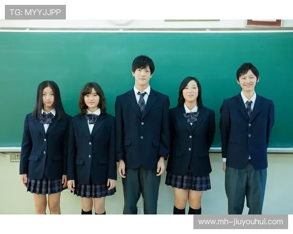 《感动告别足球之夜精彩瞬间 回顾赛场与友谊的无尽时光》